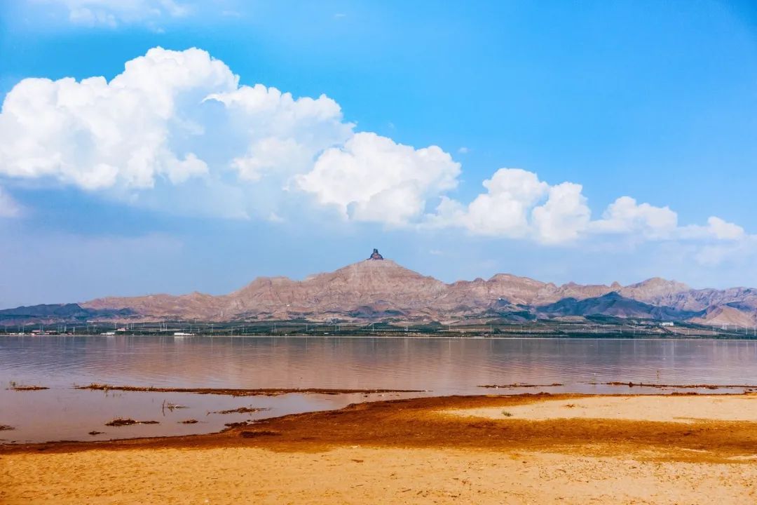 乌海,盛典启幕,致敬尊贵来宾与各界朋友