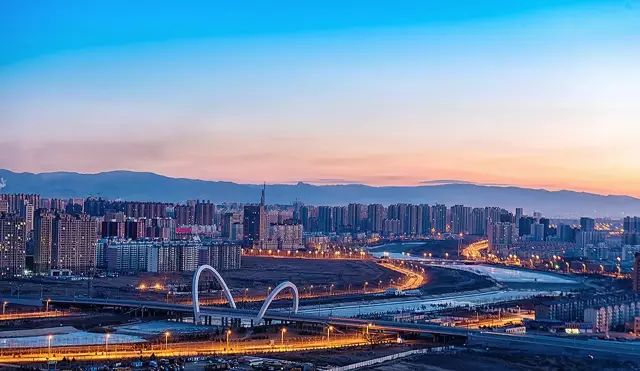 呼和浩特之声,播音稿中的城市韵律